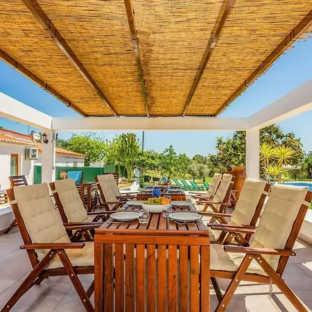 Assumadas Villa